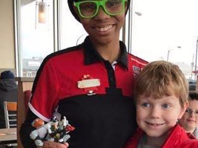 WHAT A CASHIER AT MCDONALD’S DID FOR A BOY WITH AUTISM WILL MELT YOUR HEART