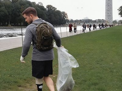 WOUNDED VETERAN STARTS PICKING UP TRASH—AND PEOPLE START WHISPERING BEHIND MY BACK