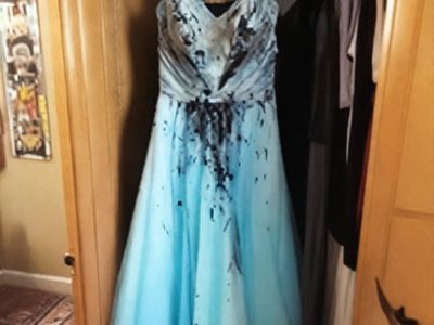 I Opened My Closet on the Morning of Prom to Find My Dress Covered in Black Paint – But Karma Was Not Sleeping