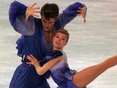 Married World Champion skaters killed in DC plane crash