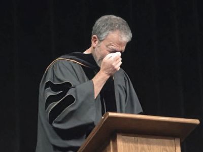 Girl Is Ashamed of ‘Dirty’ Dad Who Works as Coal Miner, Cries as He Takes Mic at Her Graduation