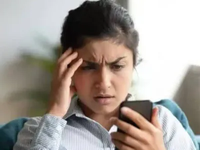 Texting Another Woman: Trouble in Paradise?