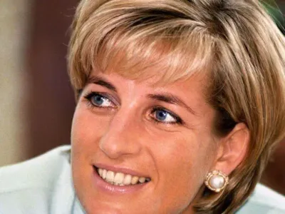 &#8220;Newly Discovered Princess Diana Photos Unveiled!&#8221;