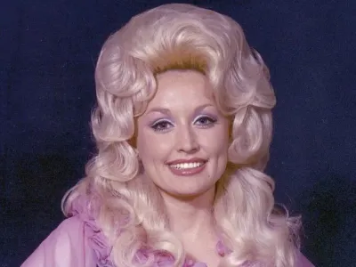 Dolly Parton Shares a Peaceful Farm Life with Her Husband of 57 Years