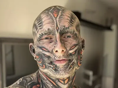 Tattoo lover gets 95% of his body inked, unveils his appearance five years ago