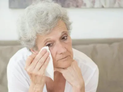 Mom Walked Away When I Needed Her Most — Now She’s Begging for My Support