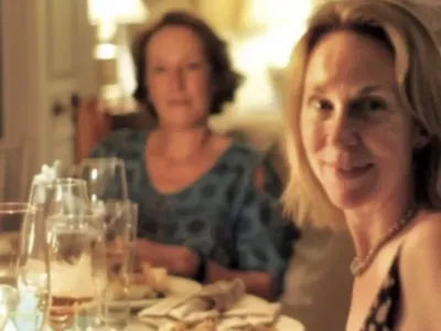My neighbor pleaded with me to disrupt her dinner tonight – I was stunned by the reason