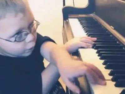 Meet The 7-Year-Old Piano Prodigy Who&#8217;s Capturing Hearts